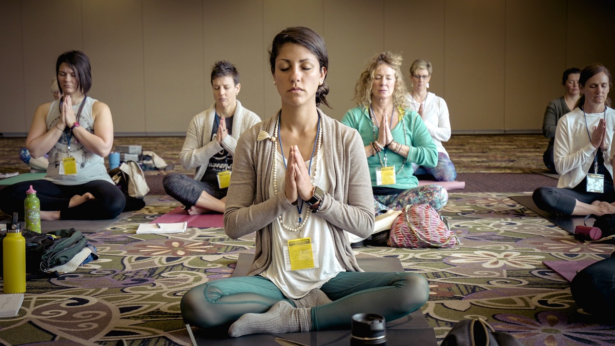women doing yoga to prevent menopause brain fog